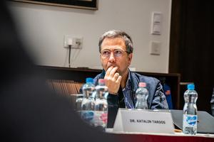 251126 - A hibrid munka-7